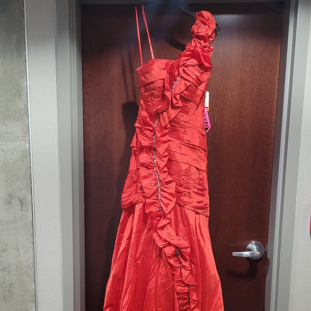 Mori lee 8752 Size 2 Red Prom Dress